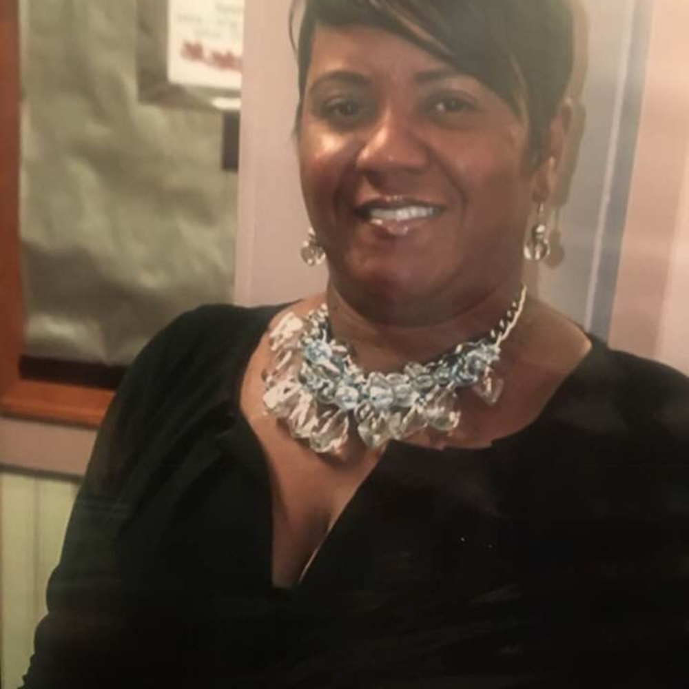 Meet your Posher, Sharon